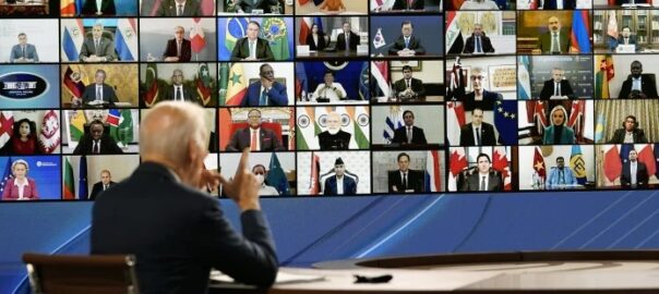 Joe Biden ahir, en la primera sessió de la Cimera per la Democràcia