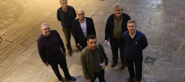 Eduard Gracia, Oriol Martínez, Jaume Pérez, Josep Reyner, David Ros i Lluís Verbon, els autors de l'informe | Fotografia: Albert Salamé