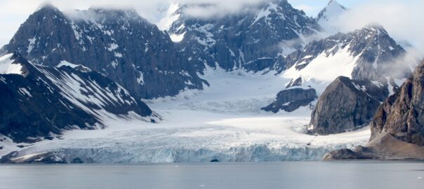 L'Àrtic es fon acceleradament en les últimes dècades Autor: Gary Bembridge