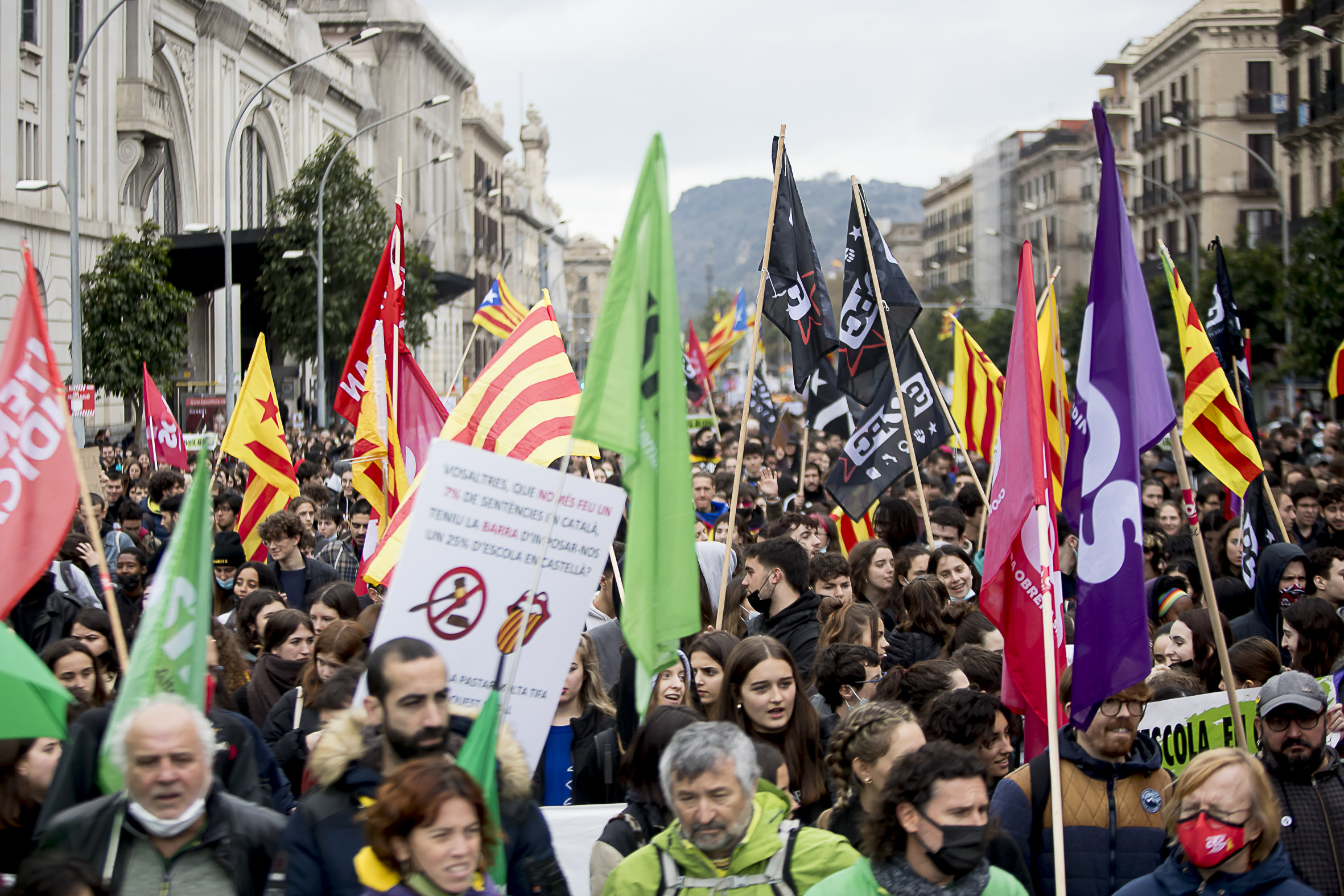 Els sindicats de l'ensenyament consultaran els professors sobre noves mobilitzacions