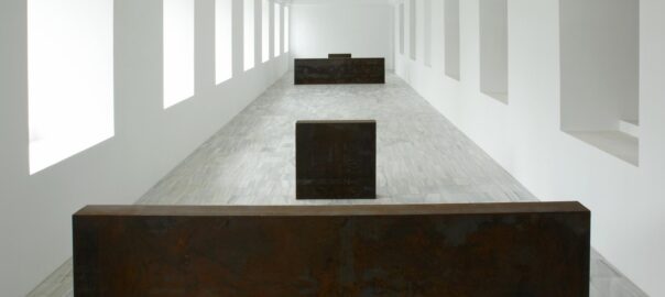 'Equal-Parallel/Guernica-Bengasi', l'obra desapareguda de Richard Serra (fotografia: Museu Reina Sofía).