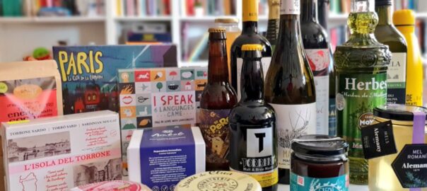 Lot de productes lingüísticament responsables que van entregar a Bel Olid