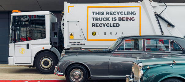 Els britànics de Lunaz volen aplicar l'aprenentatge en la reconversió elèctrica de vehicles clàssics de luxe a camions d'escombraries (fotografia: Lunaz).