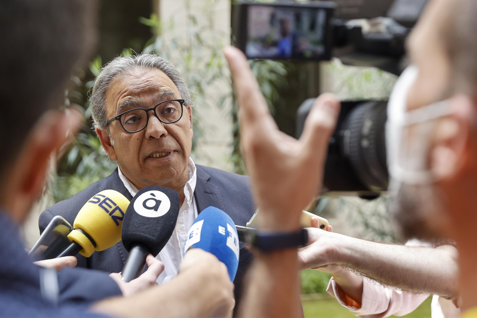 Mata avui a les Corts Valencianes expiicant els motius de la dimissió