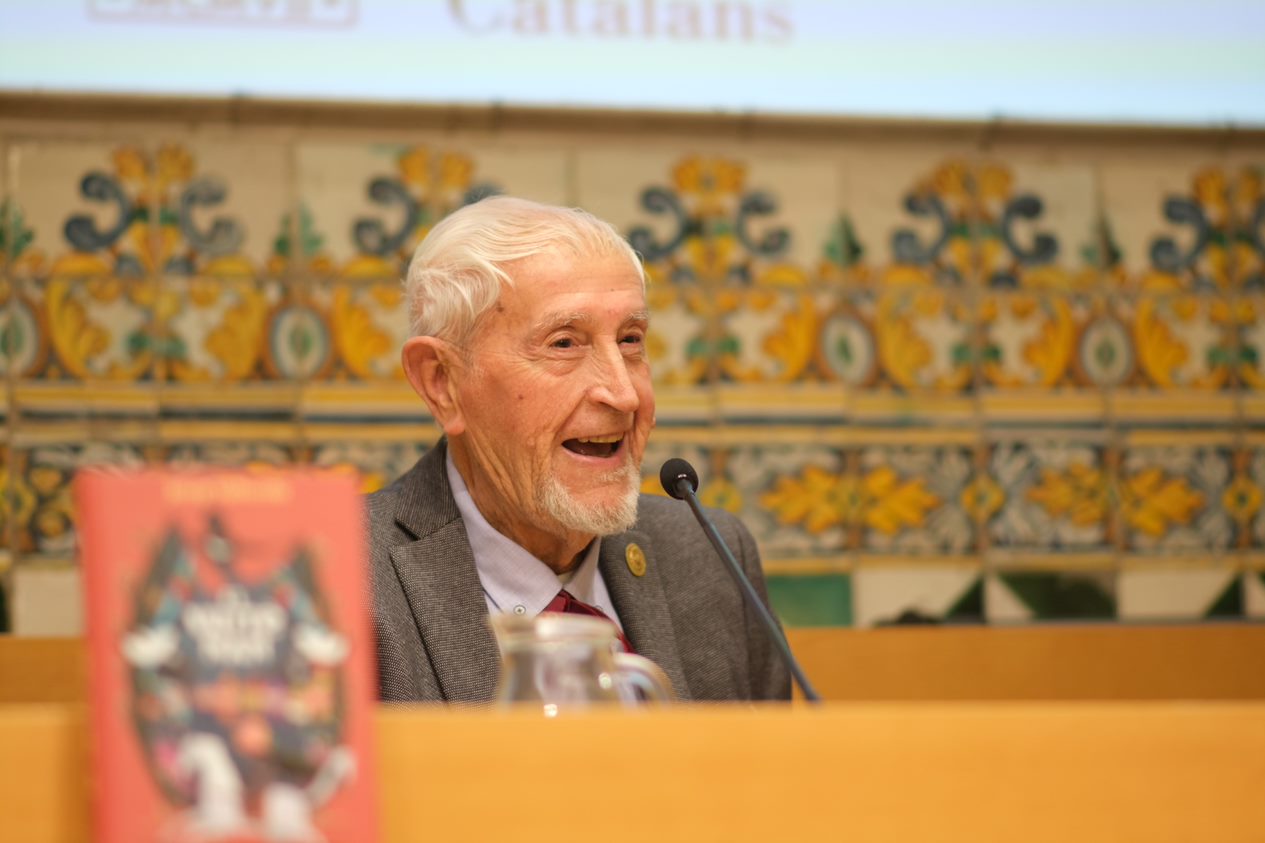 Josep Vallverdú el dia del seu homenatge a l’Institut d'Estudis Catalans (foto de Joan Rosell).
