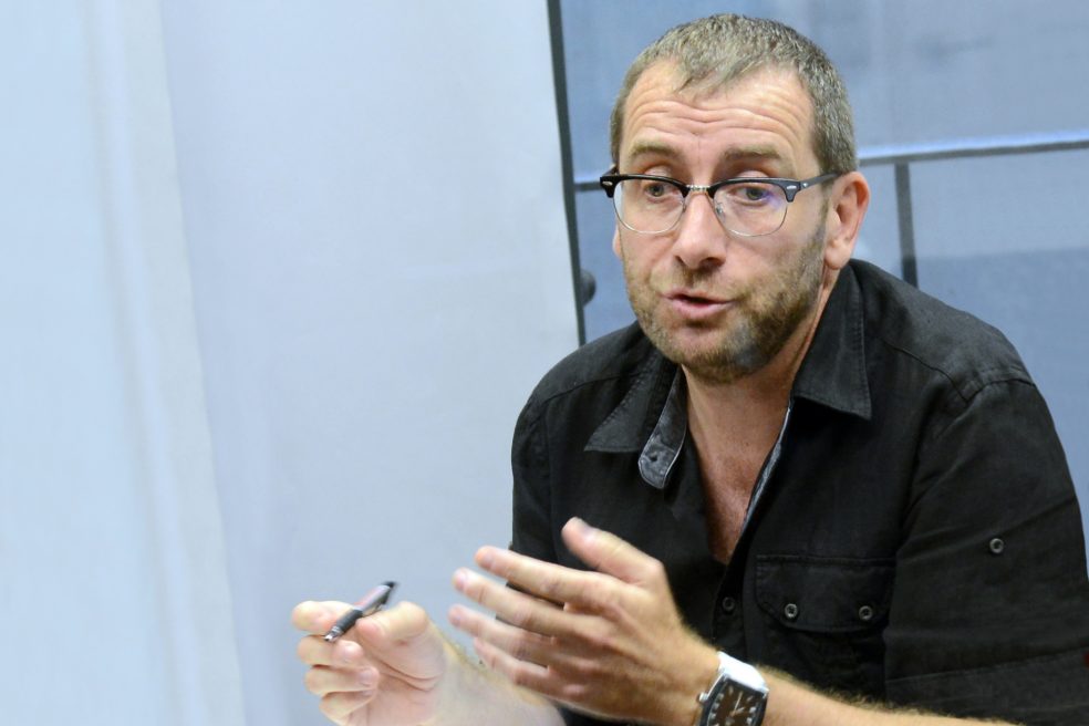Alfons Esteve: “Cercar el consens en matèria lingüística és una trampa, no el tindràs mai amb Vox ni el PP”