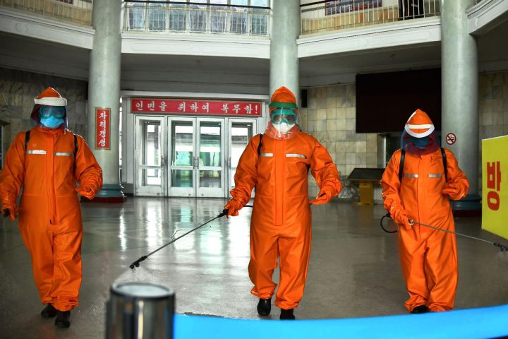 Tasques de desinfecció en la capital de Corea del Nord, Pyongyang. Fotografia: Europa Press/kcna/dpa
