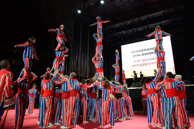 La Federació Llull recull cent cinquanta mil euros per ajudar vuit iniciatives culturals valencianes