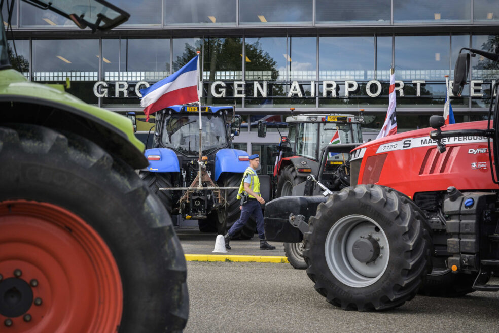 Els grangers bloquen els Països Baixos