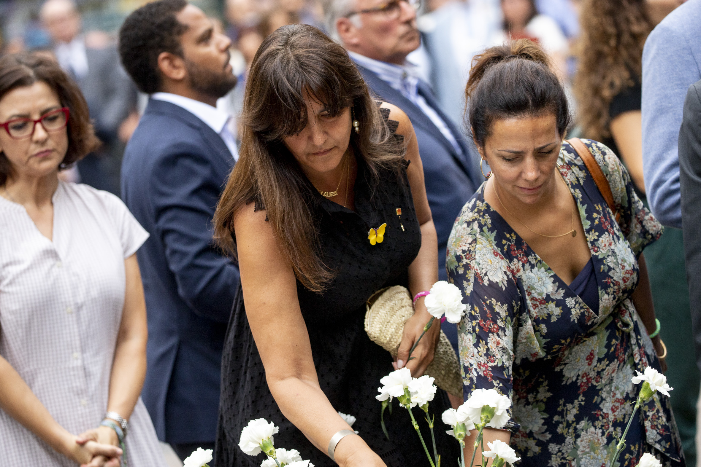 Borràs durant l'homenatge institucional de atemptat del 17-A (fotografia: Albert Salamé)