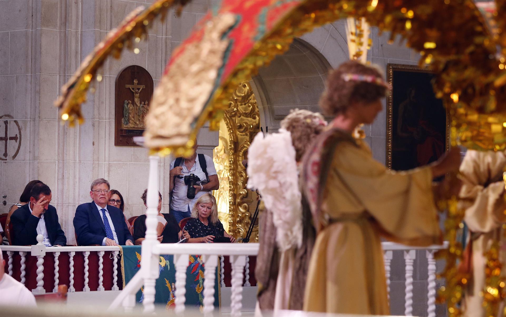 Ximo Puig, a l'assaig general del Misteri d'Elx