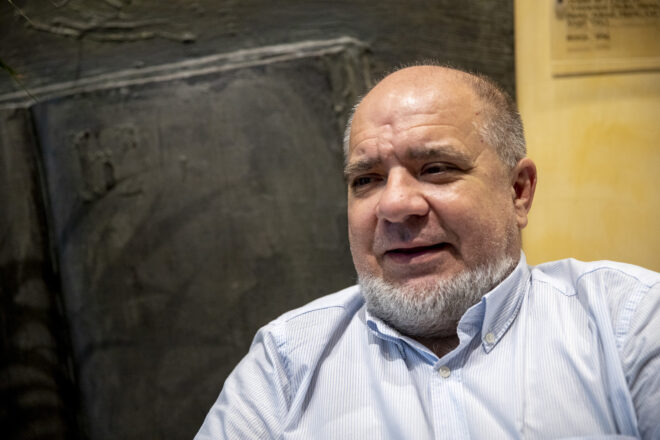 Ferran Sáez Mateu: “La meva generació va mirar la mort als ulls”