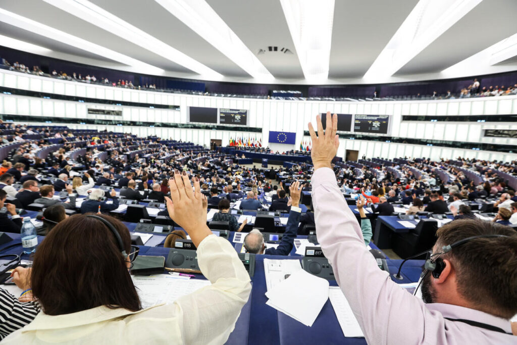 El Parlament Europeu retira la immunitat a Tarabella i Cozzolino pel Catargate
