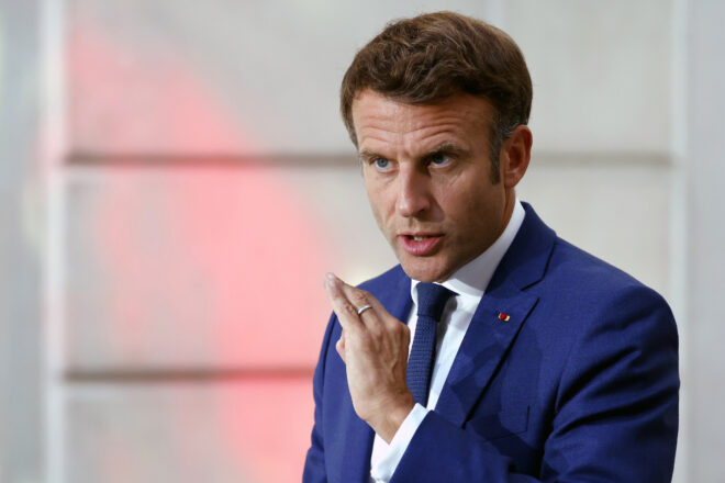Macron respon a la pressió pel MidCat: “La prioritat ha de ser les interconnexions elèctriques”