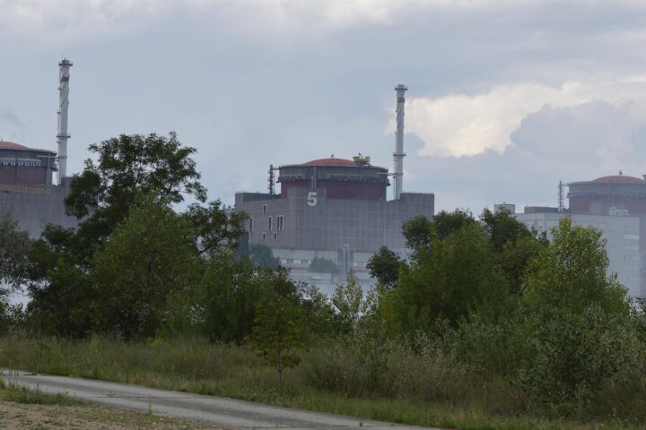 La central nuclear de Zaporíjia (fotografia: Victor / Xinhua News / ContactoPhoto)