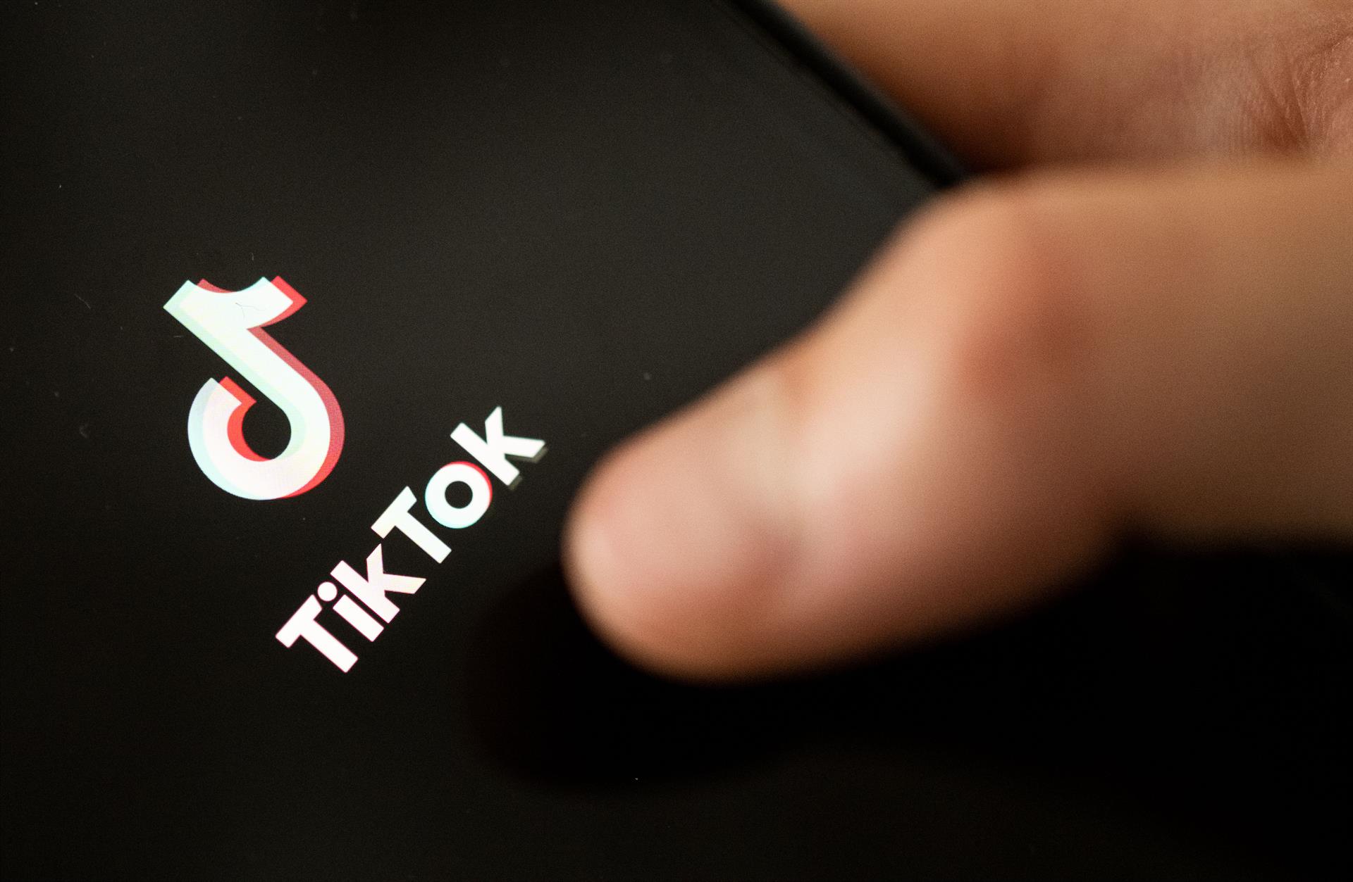 És possible fer que un adolescent deixi de fer servir TikTok? Austràlia és a punt de descobrir-ho