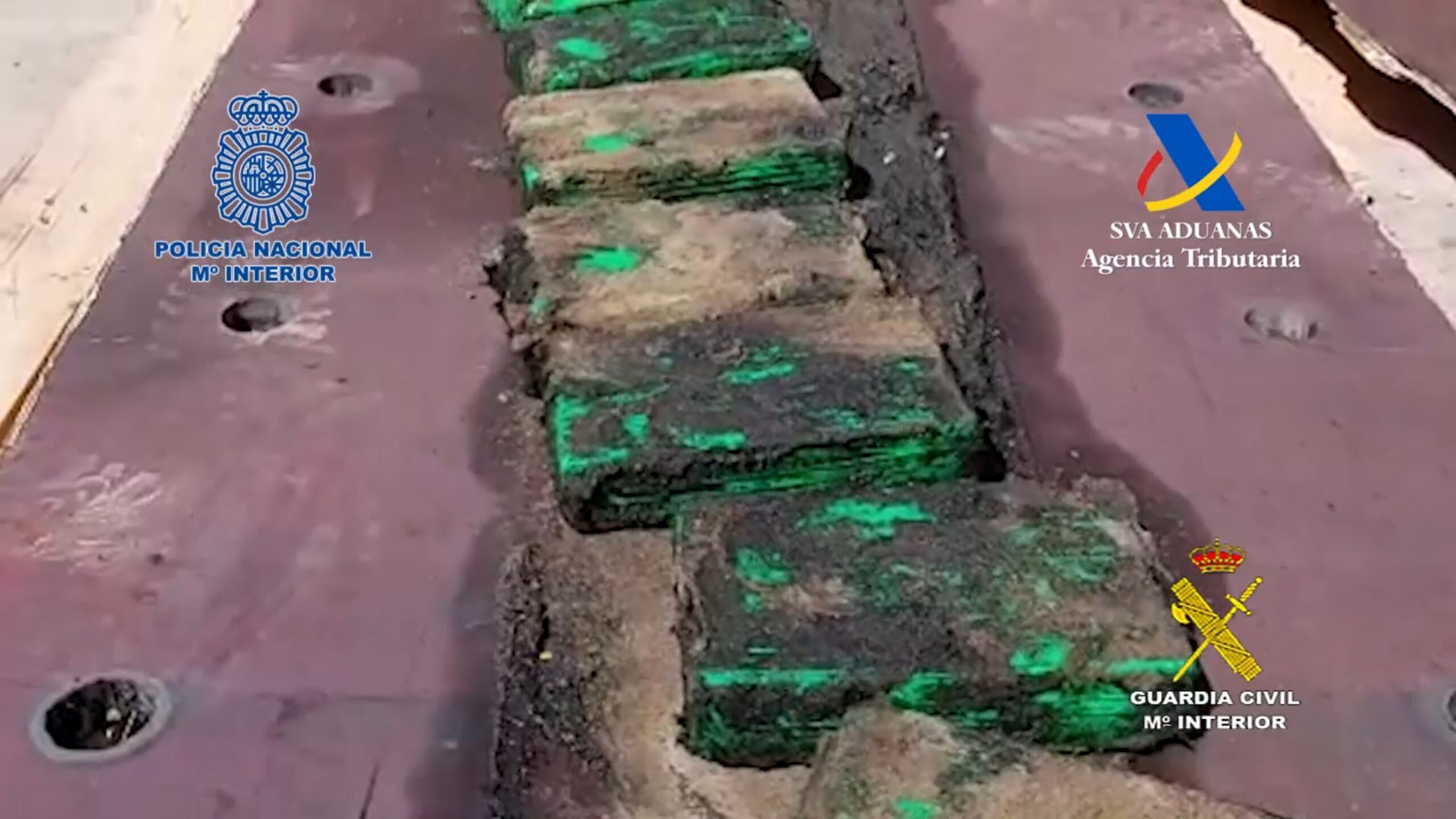 Imatge de la droga amagada (fotografia: cedida per la policia espanyola i la Guàrdia Civil a l'ACN)