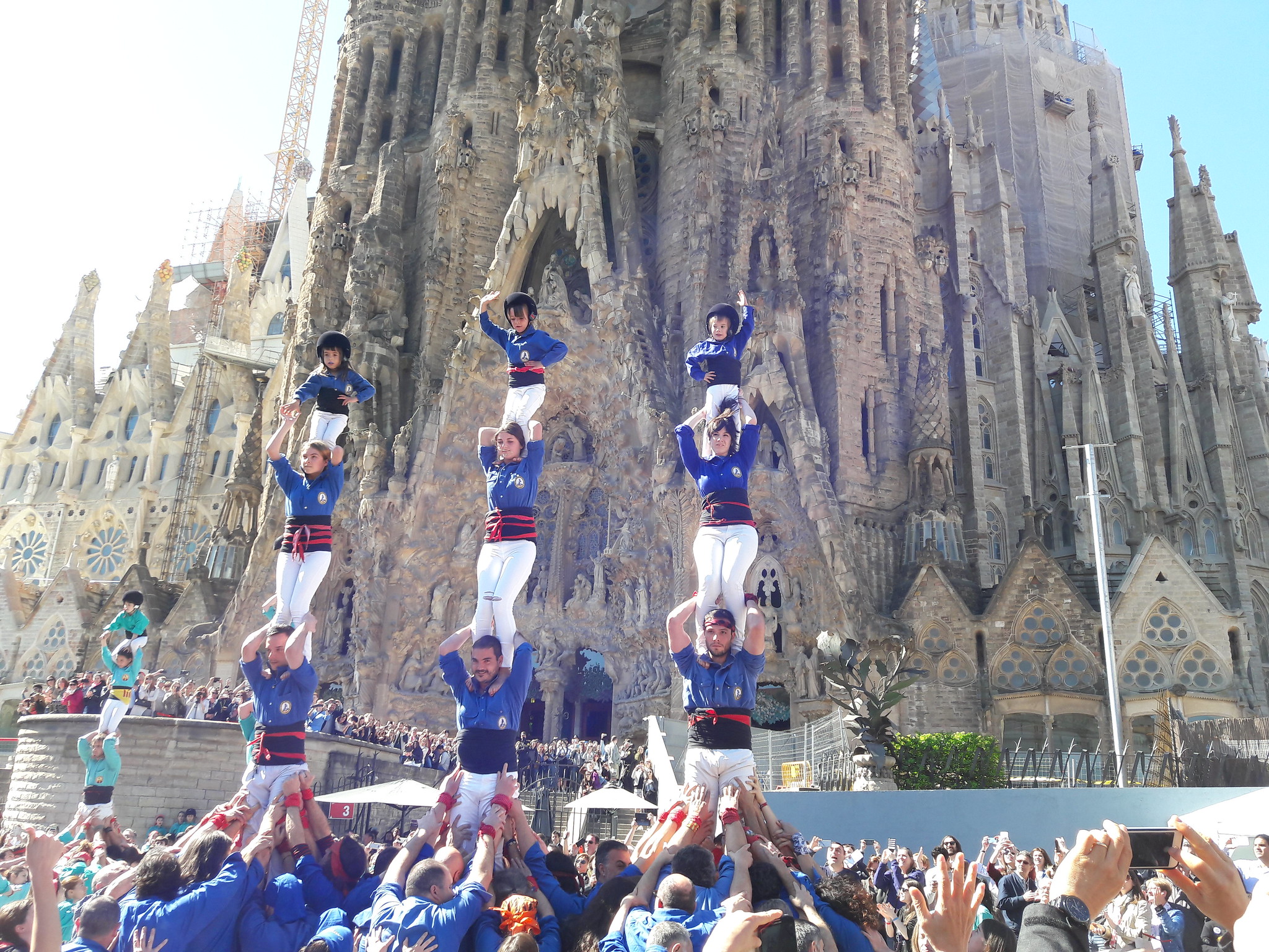 Imatge d'arxiu del XVè Aniversari dels Castellers de Sagrada Família (fotografia: Castellers d'Esplugues)