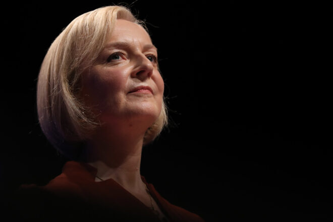 Crisi política al Regne Unit: Liz Truss, amb el partit en contra i al llindar de la destitució