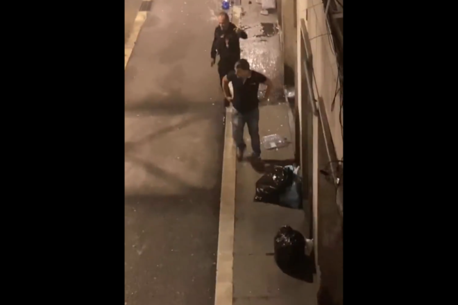 A judici deu mossos acusats de robar i intimidar veïns del Raval en un comiat de solter