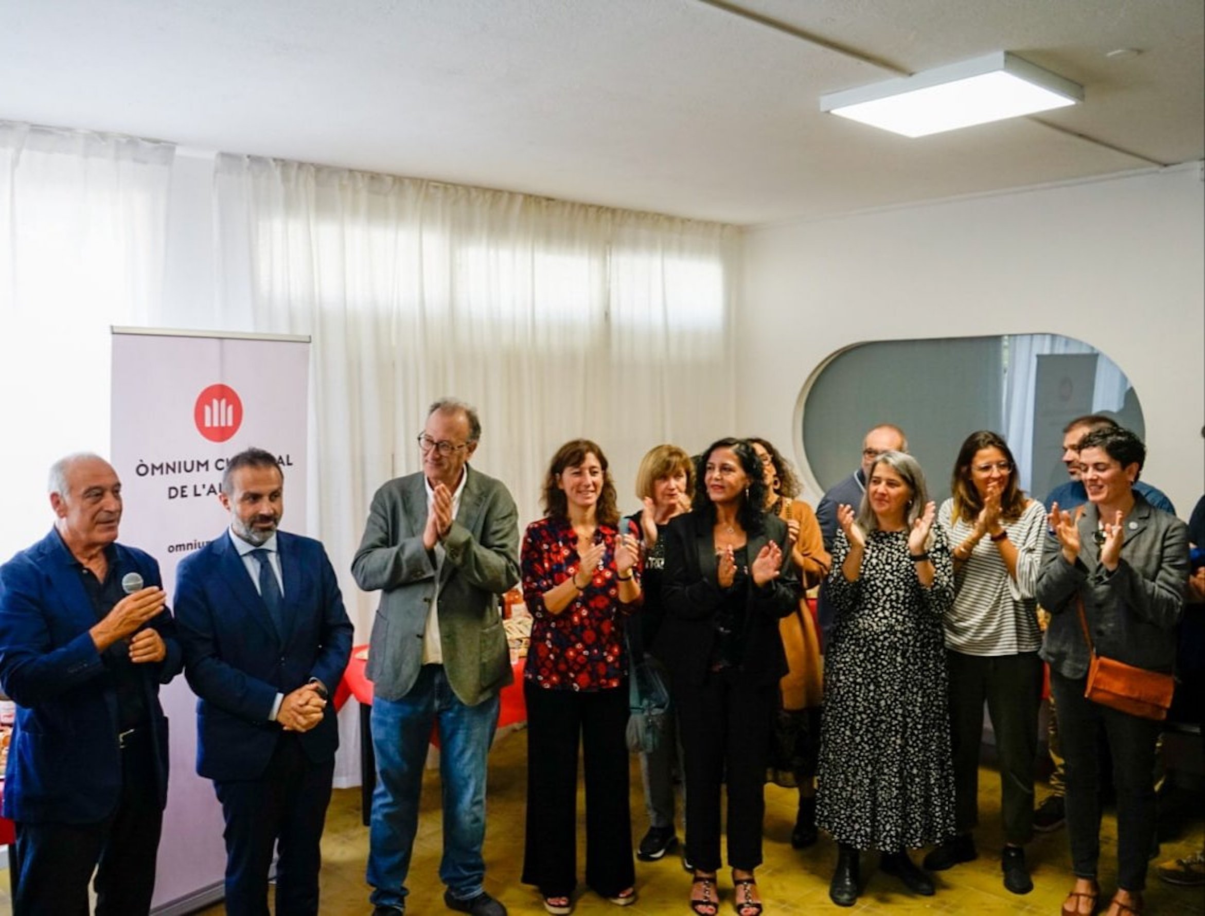 Un moment de la inauguració (fotografia: Òmnium Cultural)