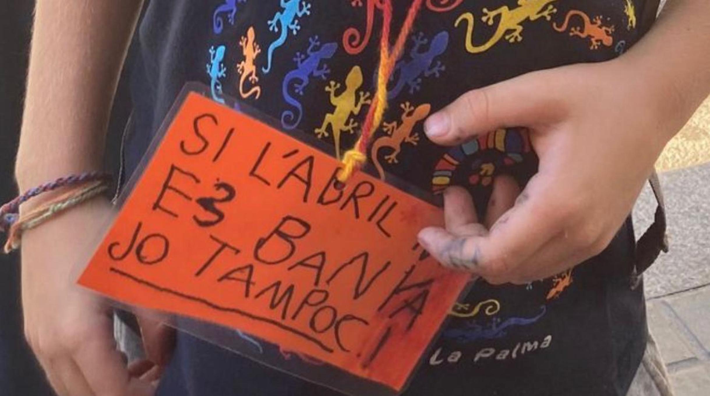 Un dels cartells que han fet els alumnes (fotografia: cedida)