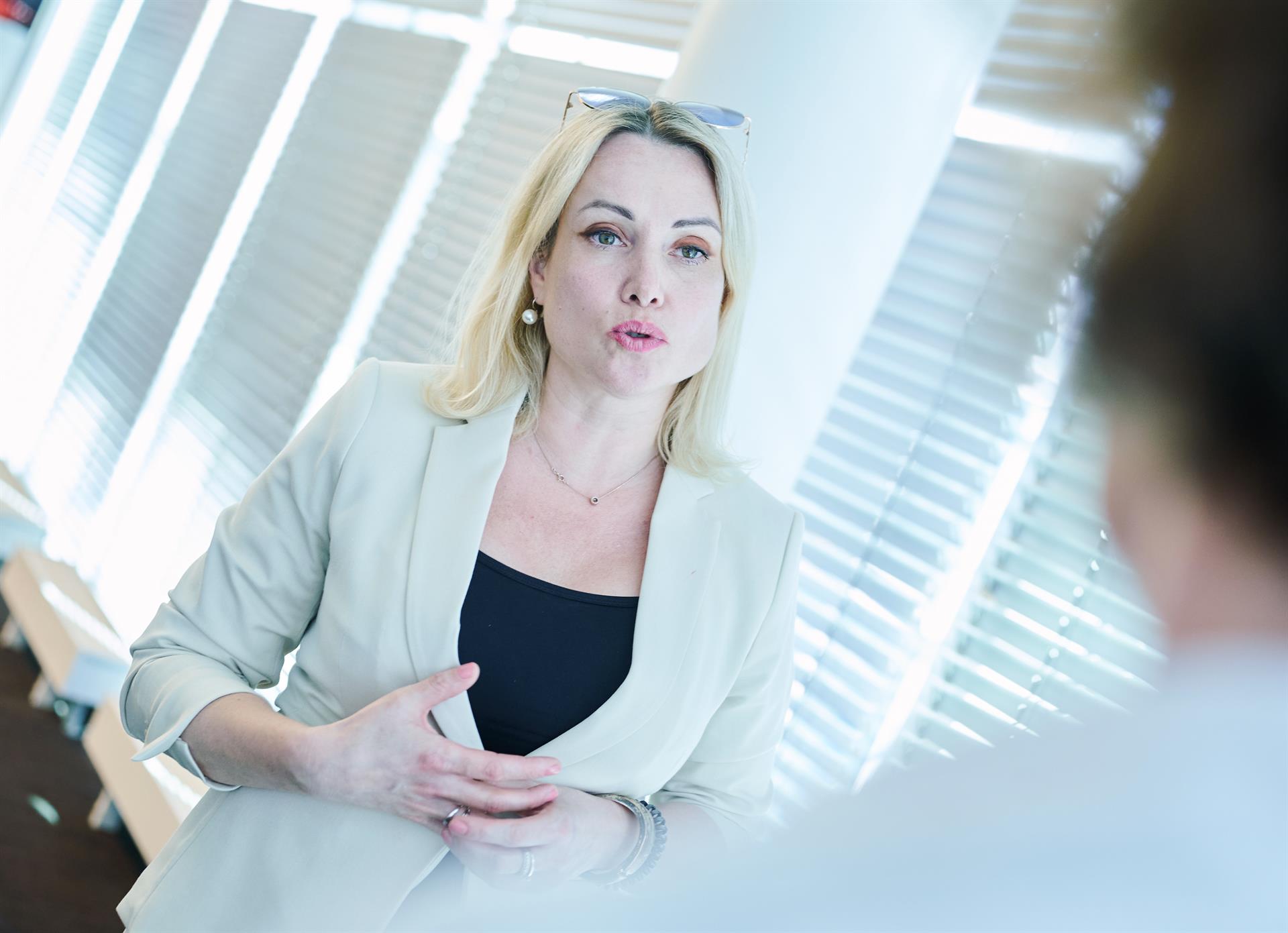 La periodista russa Marina Ovsiànnikova (fotografia: Annette Riedl/dpa)
