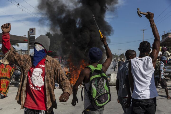 Protestes a Haití (fotografia: Press/Contacto/Adam Delgiudice)
