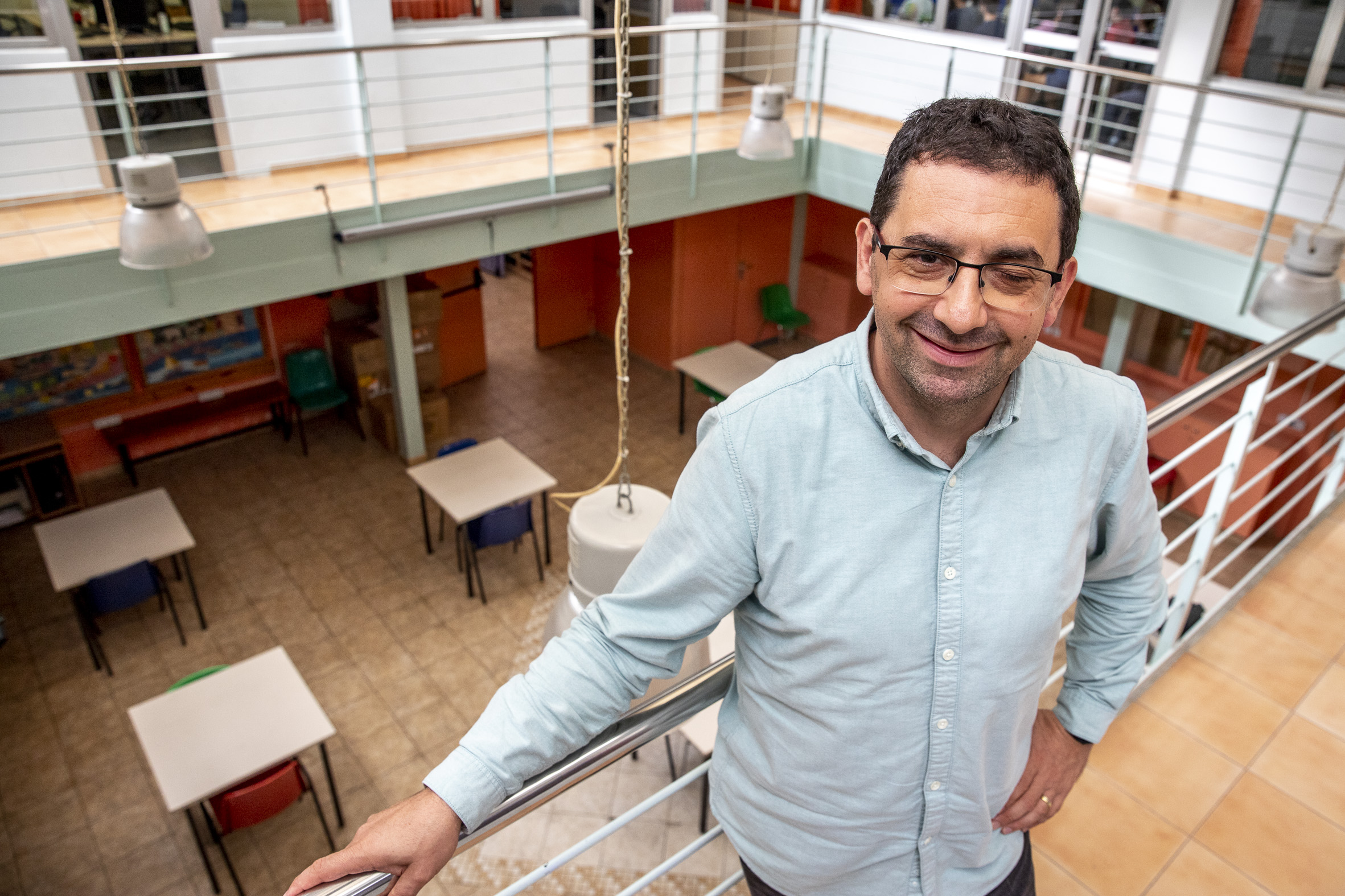 Ferran Busquets, a la seu de la fundació Arrels (fotografia: Albert Salamé)