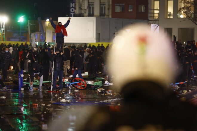 [VÍDEO] Enfrontaments i destrosses a Brussel·les després del Bèlgica-Marroc