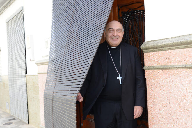 Enric Benavent: “Si ens deixen treballar en pau, intentarem que es note que hi ha un arquebisbe que parla valencià”