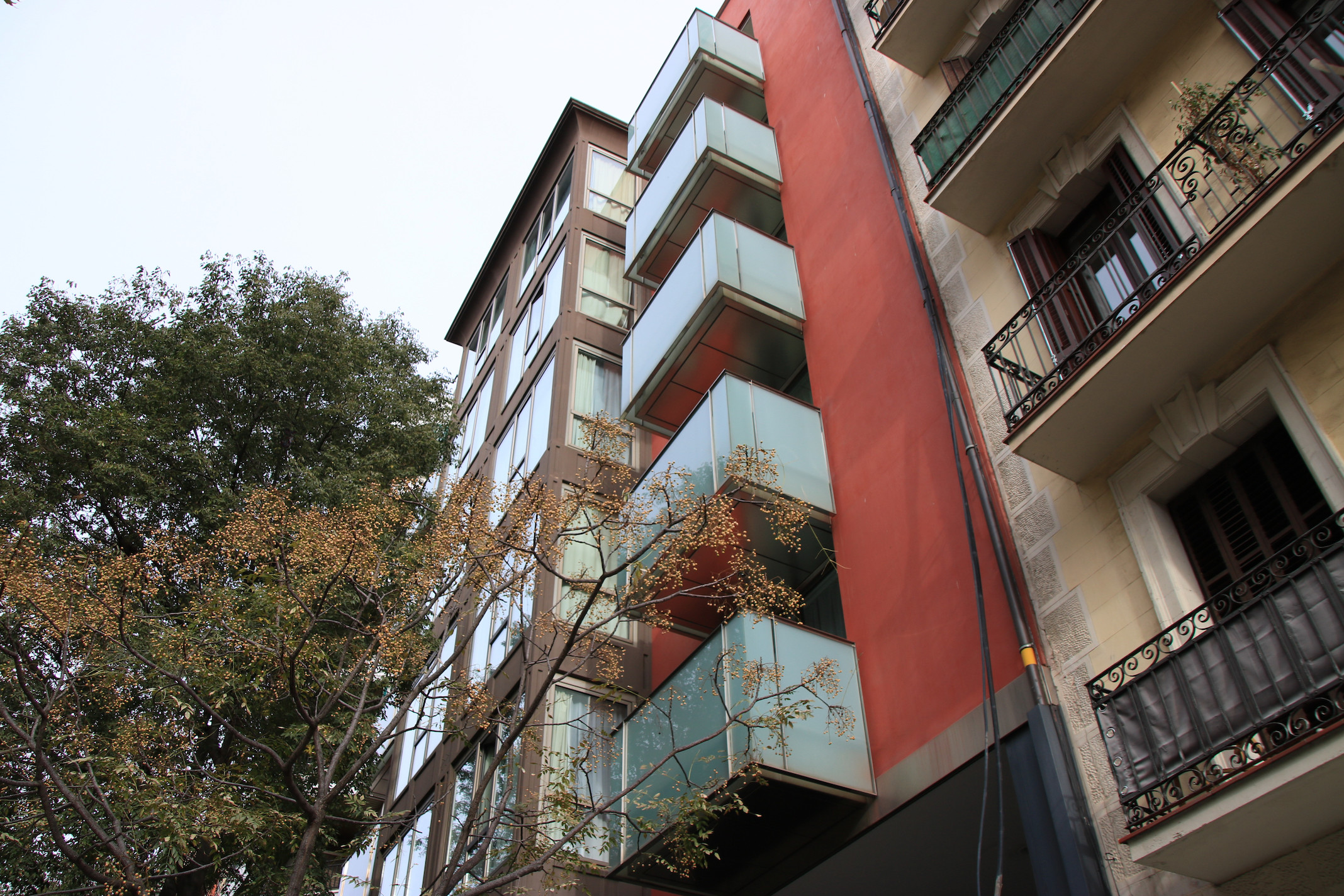 Els pisos superiors de l'hotel Zenit Borell (fotografia: ACN).