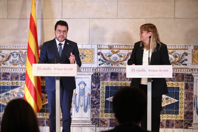 Les propostes vagues i refregides d’Aragonès per a promoure el català