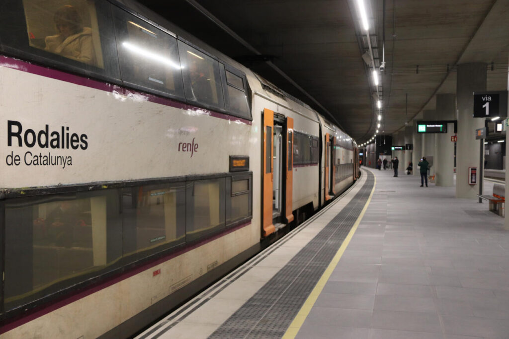 El Ministeri de Transports espanyol demana disculpes pels retards a Rodalia, però diu que solament afecten un 6% dels trens
