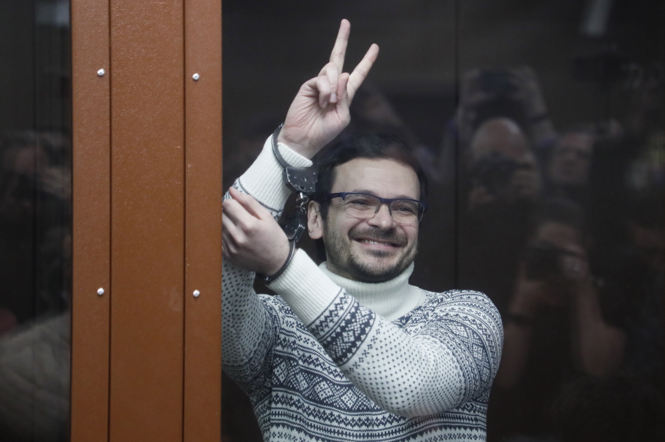 Ilia Yashin, en el moment del veredicte (fotografia: EFE/EPA/Yuri Kochetkov)