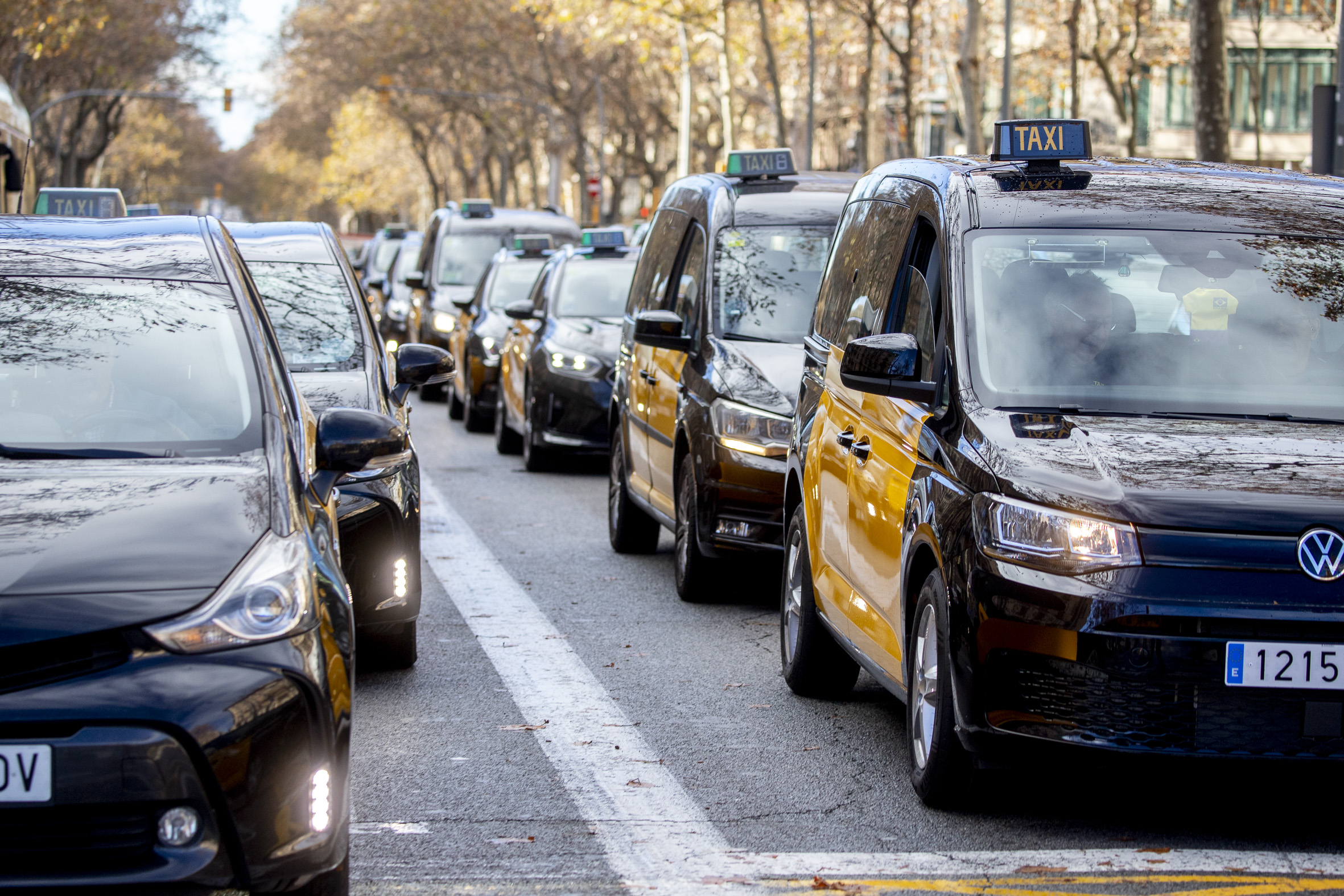 Imatge d'arxiu de la manifestació de taxis (fotografia: Albert Salamé).