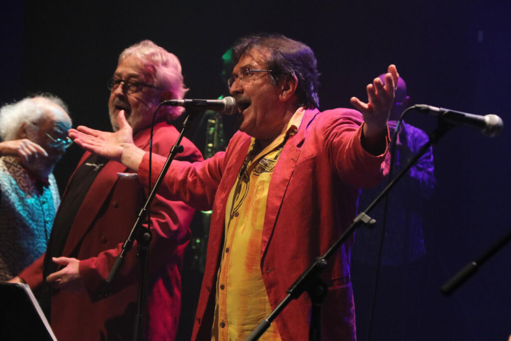 S’ha mort Salvador Escribà, fundador i cantant de la Salseta del Poble Sec