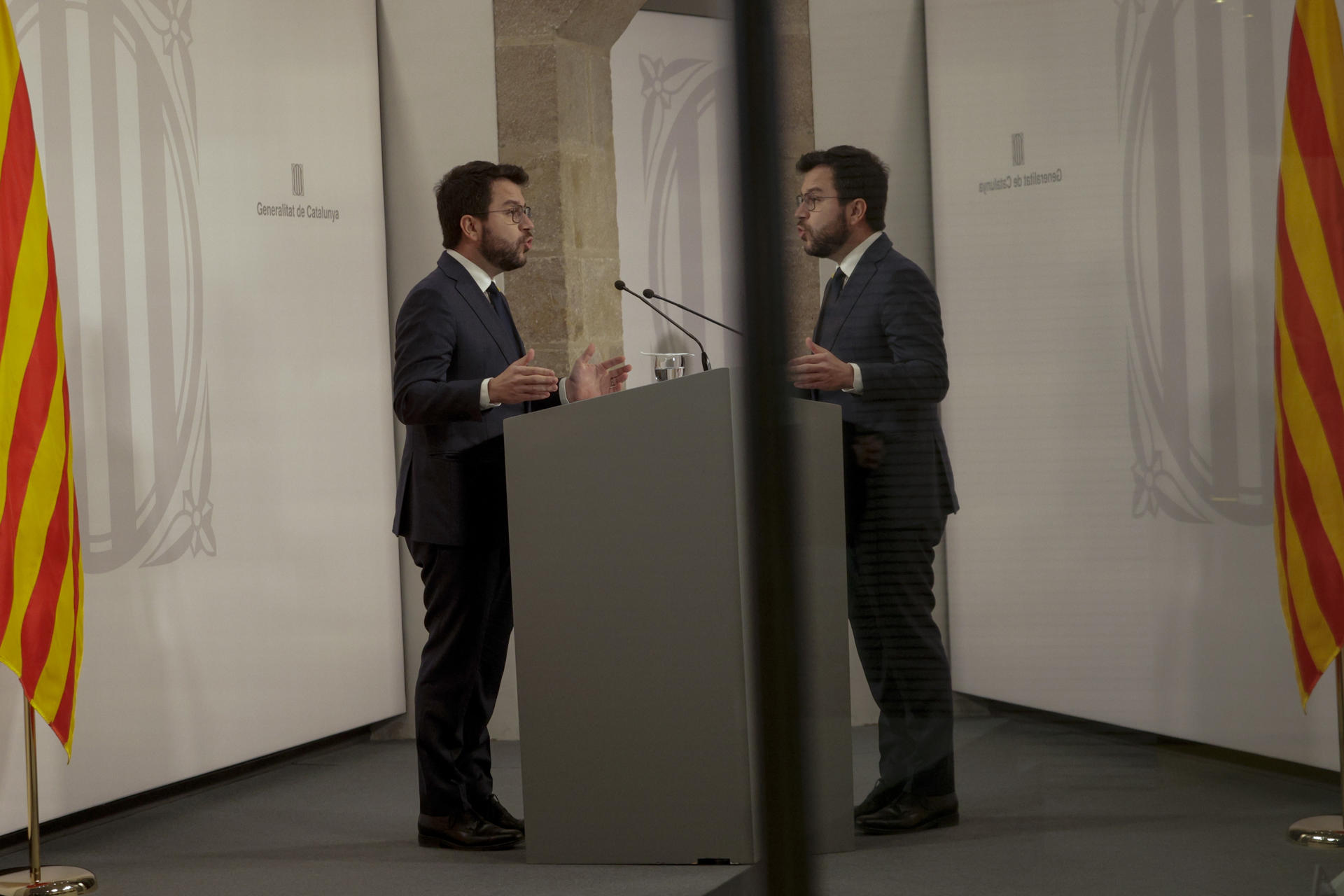 El president Aragonés durant la seua intervenció d'ahir (fotografia: Quique Garcia).