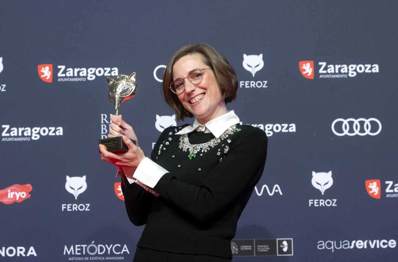 Carla Simón amb el premi (fotografia: Alberto Ortega).