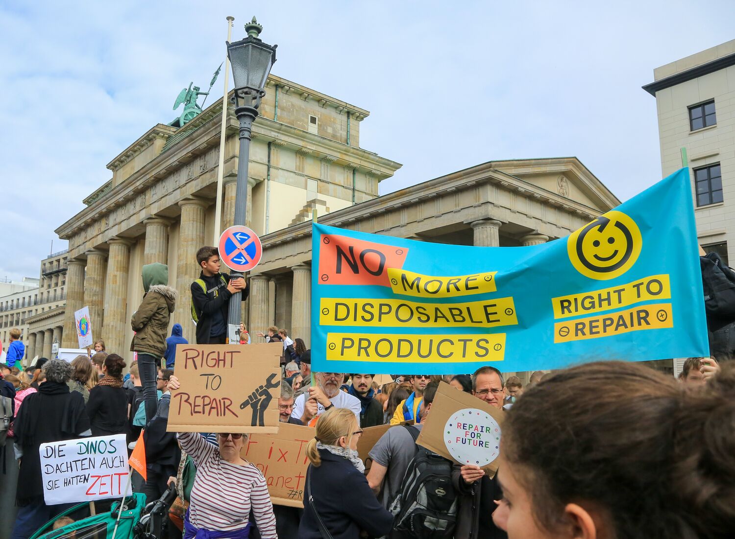 Com més va hi ha més protestes per tenir dret de reparar els nostres dispositius electrònics.