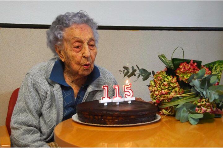 Maria Branyas en el seu 115è aniversari. (Fotografia cedida per @MariaBranyas112)