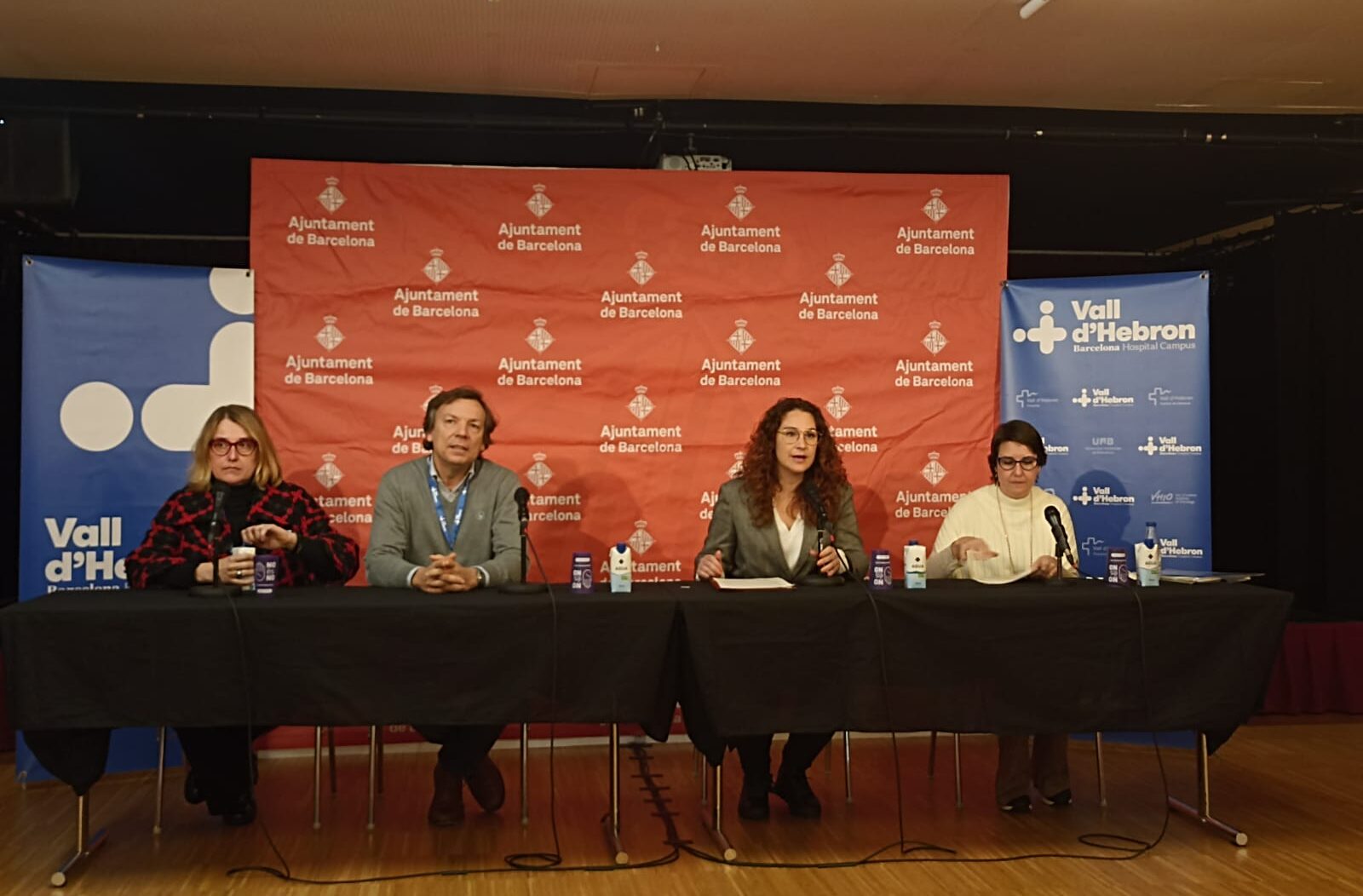 Mar Ramos, Francisco Collazos, Laura Pérez i Verónica Giménez en roda de premsa.