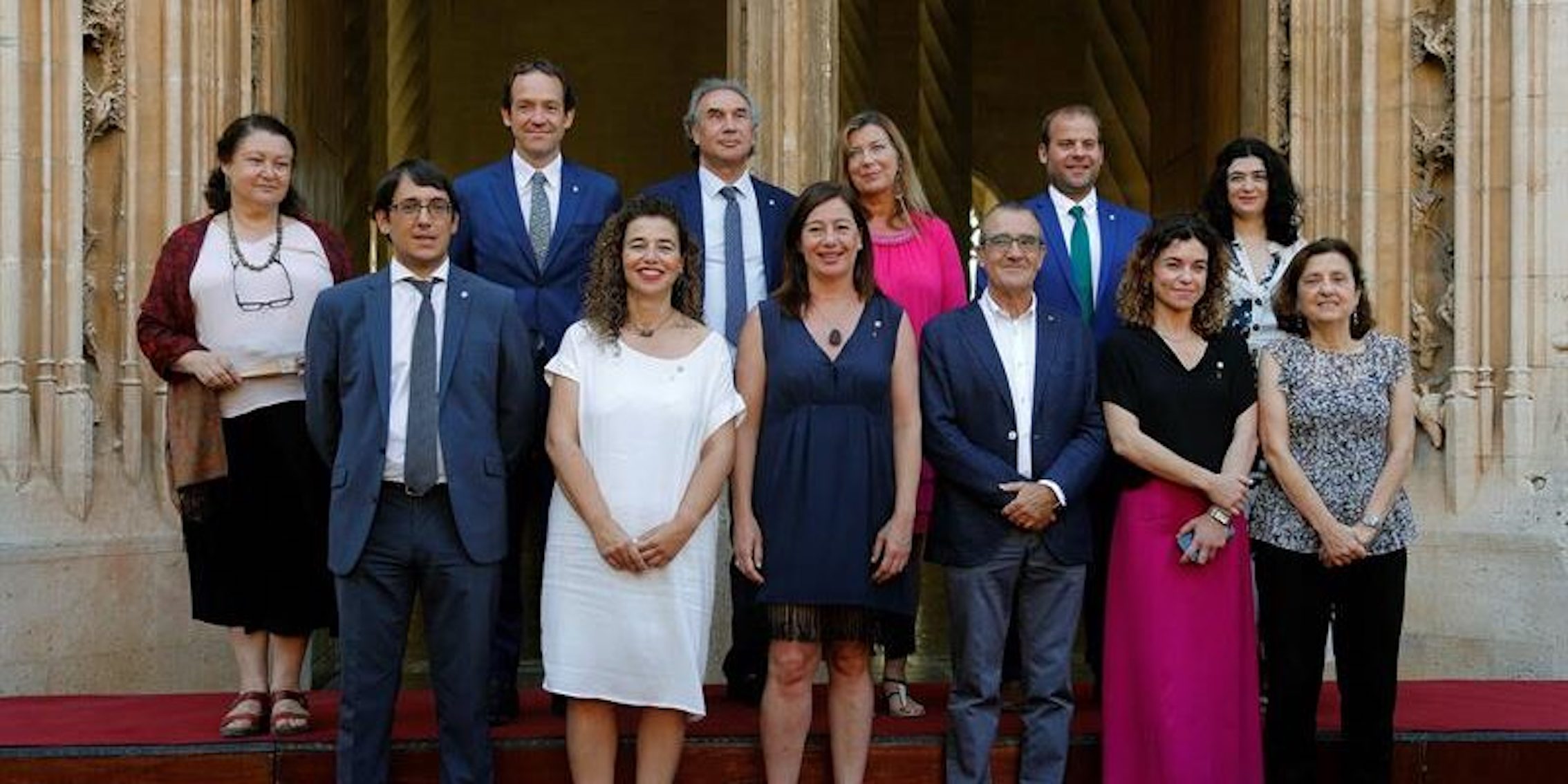 Fotografia oficial de la presa de possessió del govern de les Illes el 3 de juliol del 2019