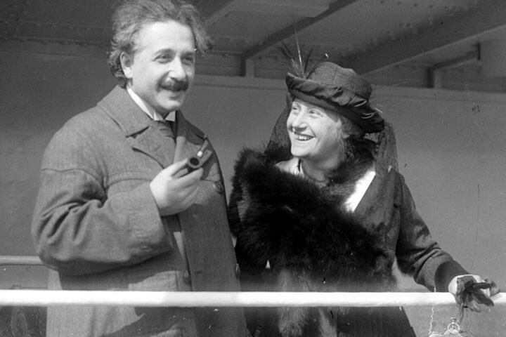 Einstein, amb la seva segona dona, Elsa, un any abans de venir a Barcelona