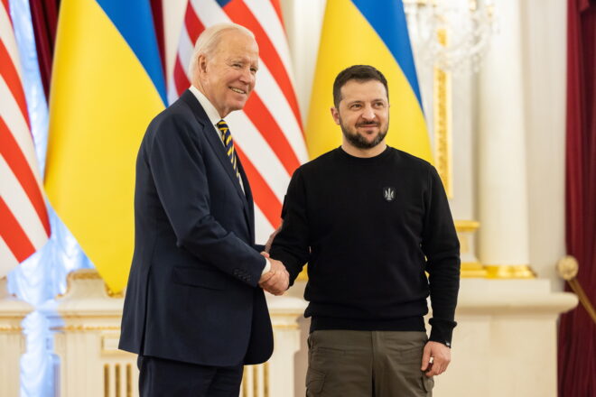 Biden autoritza Zelenski a utilitzar míssils de llarg abast nord-americans en territori rus