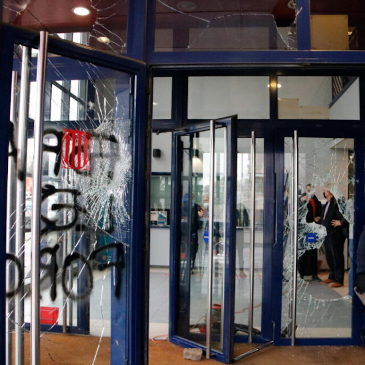 La comissaria dels Mossos d'Esquadra de Vic després dels aldarulls