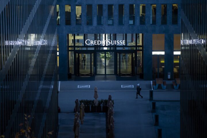 Crédit Suisse, a mínims històrics