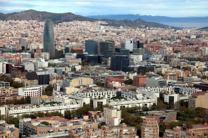 Vista panoràmica de Barcelona des del mirador de la torre de Mapfre (fotografia: Jordi Bataller).