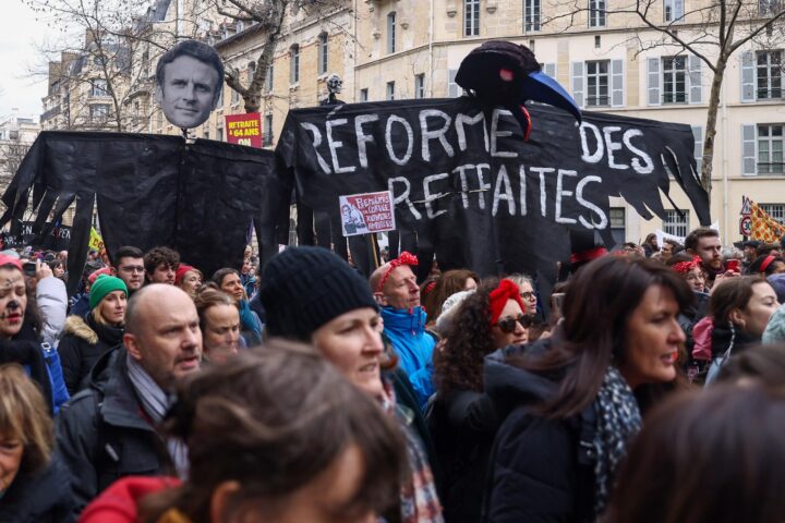 Protesta a París contra la reforma de les pensions. Fotografia: EFE