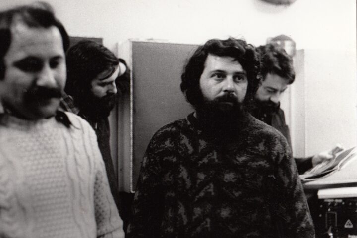 Oswaldo Blanco, amb barba, l'any 1978 durant l'enregistrament de
